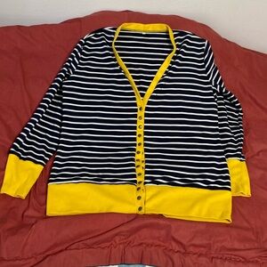 Women’s long sleeved sweater